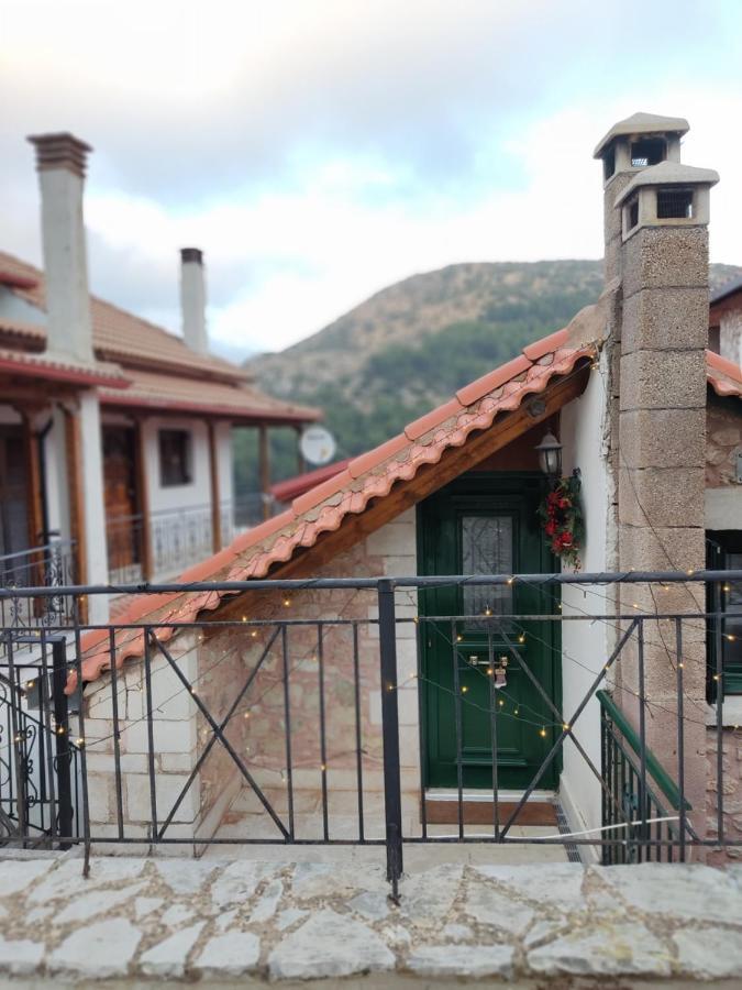 Kristi's Homes - Beautiful Attic in Dimitsana Exterior foto