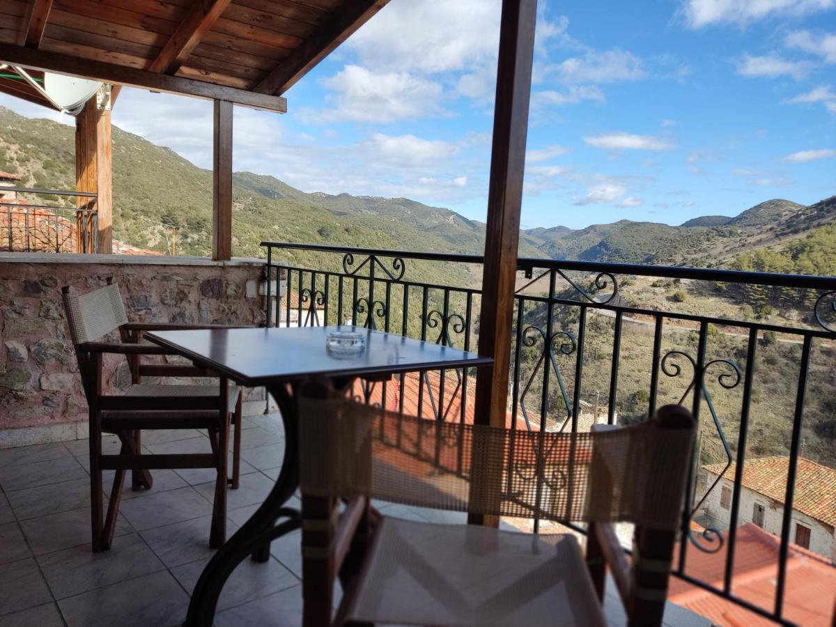 Kristi's Homes - Beautiful Attic in Dimitsana Exterior foto